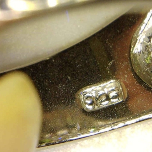 Vtg Peridot Ring - Picture 6 of 7